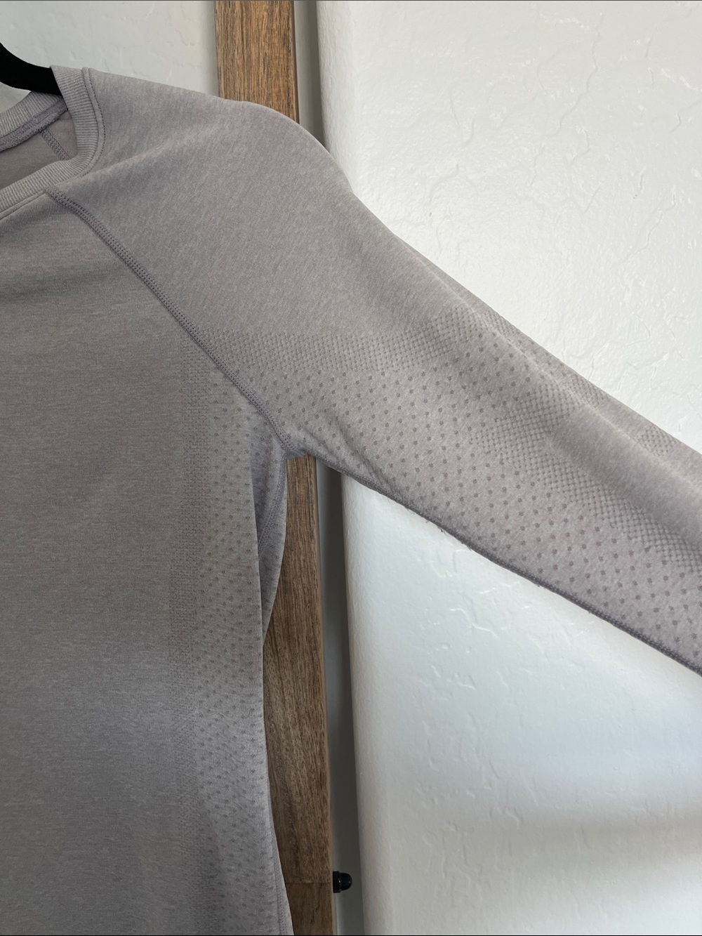 Figs Heathered Light Gray Seamless Long Sleeve Top - Picture 3 of 5